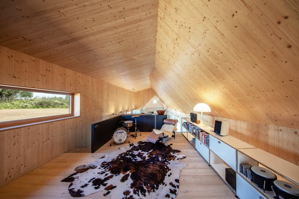 Erweiterung mit modernem Holzbaukörper
